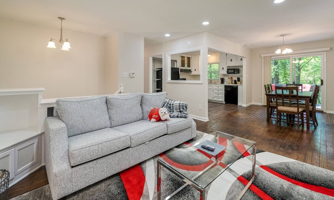 Athens House | 8 Beds | Ping Pong Table | 5 Miles to UGA