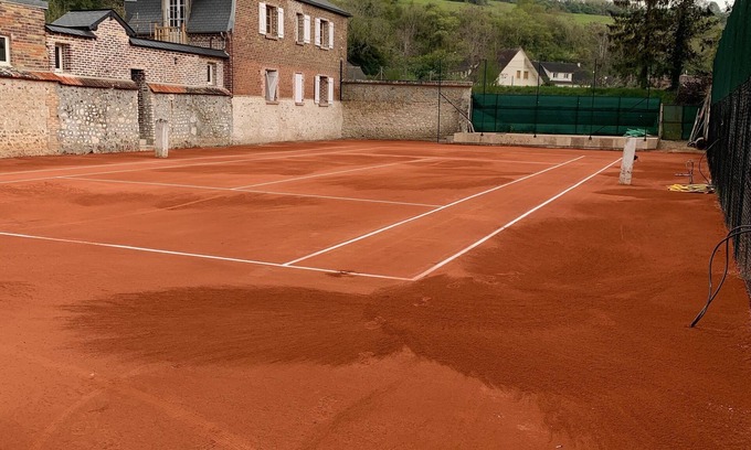 Les Andelys House | 8 Ch 7 Sb 14/18 adultes et 6/8 enf Piscine, Jacuzzi, Tennis éclairé, Basket