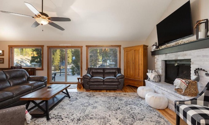 Crown House | 8 Crown Drive by Summit County Mountain Retreats