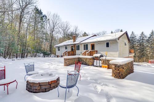 White Mills House | 8 Mi to Lake Wallenpapack Gem with Deck and Game Room