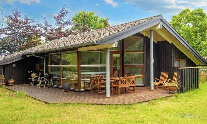 Fjellerup House | 8 person holiday home in Glesborg