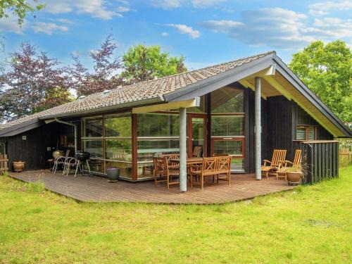 Fjellerup House | 8 person holiday home in Glesborg