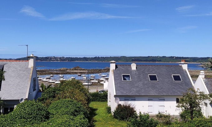 Tredrez-Locquemeau House | 8 person house with sea view - Pink Granite Coast - beach at 30m
