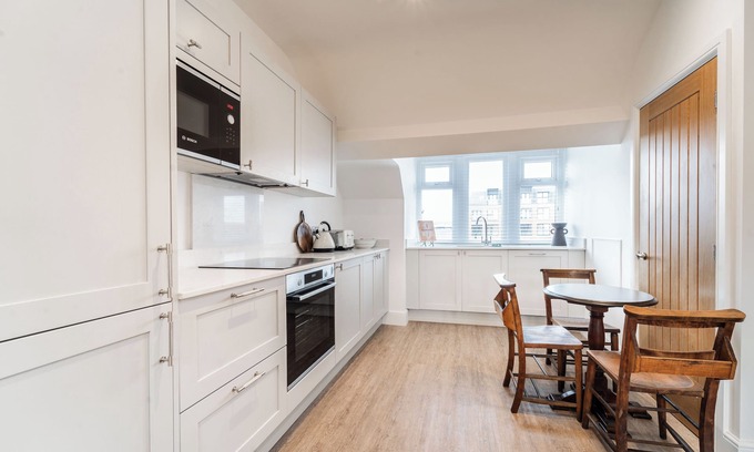 Hoylake Apartment | 8 The Quadrant Luxury Apartments Hoylake