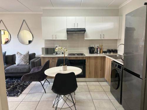 Boksburg Apartment | 80 m² Apartment ∙ 1 bedroom ∙ 2 guests