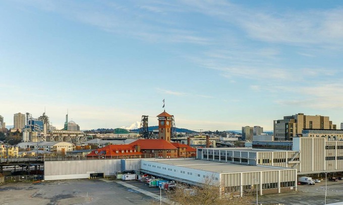 Pearl District Apartment | 80 m² Apartment ∙ 1 bedroom ∙ 4 guests
