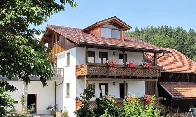 Fahrnbach Apartment | 80 m² Apartment ∙ 1 bedroom ∙ 4 guests