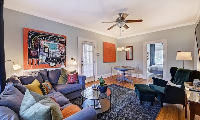 Dilworth Condo | 800 Magnolia: 3 Units, Chic 6BR w/Porch