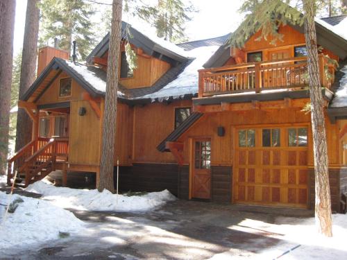 Truckee House | 824 Beaver Pond