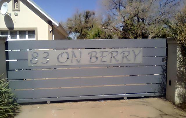 Komani Bed & Breakfast | 83 On Berry