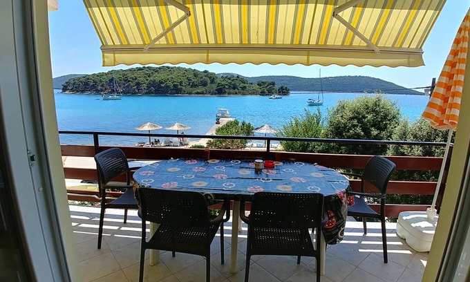 Molat Apartment | 84 m² Apartment ∙ 3 bedrooms ∙ 9 guests