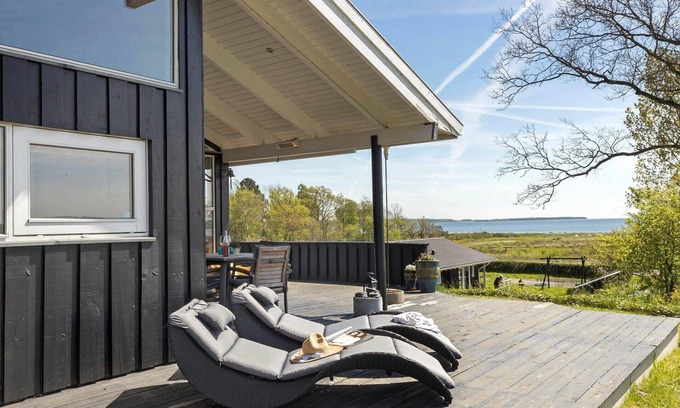 Lyngsbæk Strand House | 84151 Ebeltoft - Klitvej 15