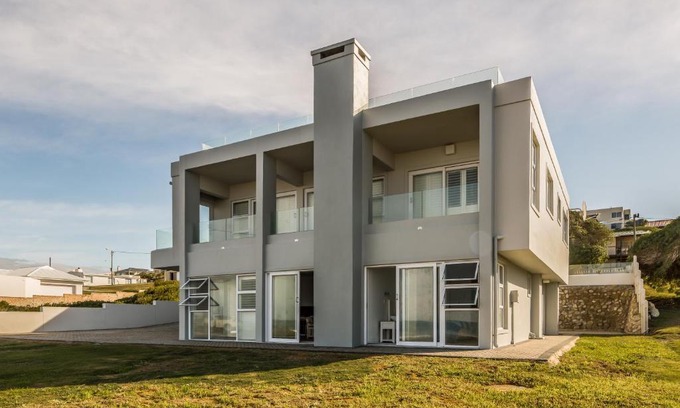 Struisbaai Apartment | 87 Marine Drive