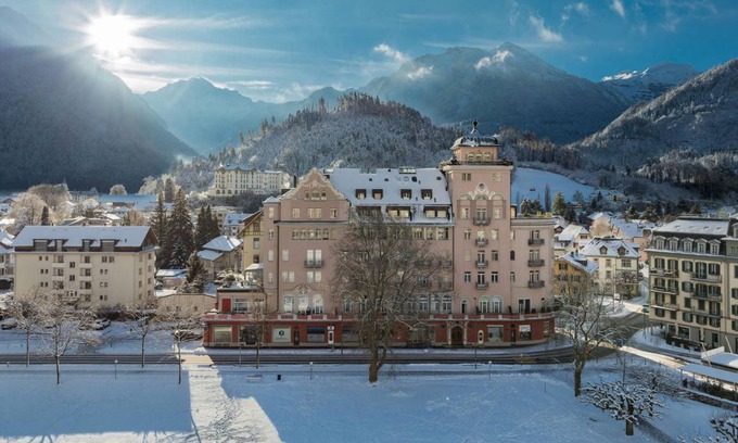 Central Interlaken Apartment | 90 m² Apartment ∙ 2 bedrooms ∙ 4 guests