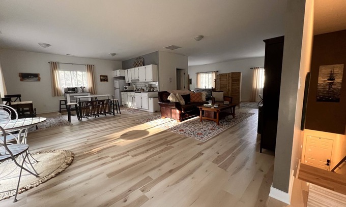 South Bellingham Apartment | 900 square foot Studio loft in Fairhaven