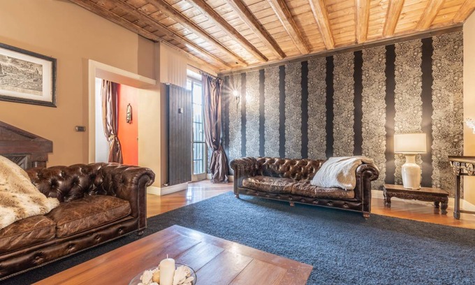Historic Centre Apartment | 92 m² Apartment ∙ 1 bedroom ∙ 4 guests