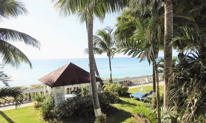 Spring Garden Apartment | 93 m² Apartment ∙ 1 bedroom ∙ 2 guests