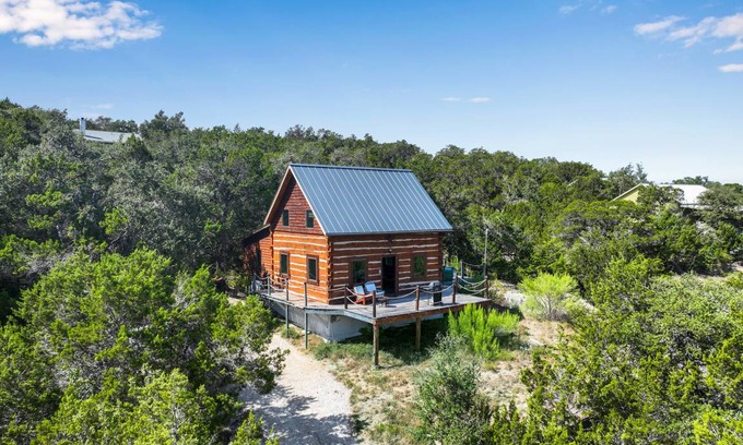 Fischer House | 93 m² House ∙ 2 bedrooms ∙ 4 guests