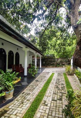 Dambulla House | 98 Home Lodge Dambulla