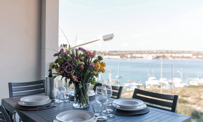 Għadira Apartment | 🌴 9ten11 Mellieha Bay – modern 3BR seafront apartment just 50m from the beach 🌅 Perfect for families, couples & business stays, with lift access 🐚☀️.
