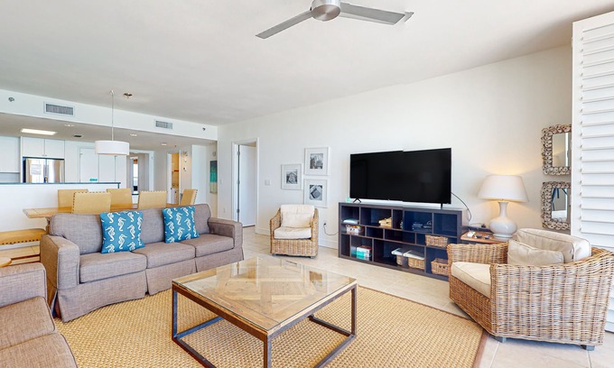 Navarre Beach Condo | 9th Floor Gulf-Front Condo w/Plenty Of Resort Amenities, Close To Dining