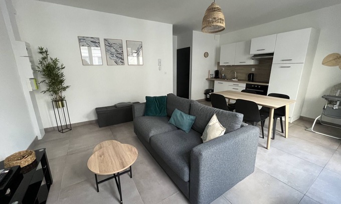 Boulogne-sur-Mer Apartment | A 2 pas du Beffroi, 2-4p Wifi, Parking