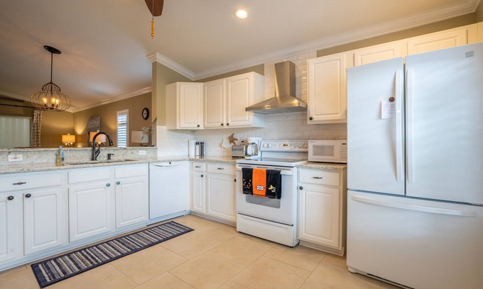 Beachwalk Isles House | A 3 Bed 2 Bath Heated Pool Home Only 5 Miles from Fort Myers Beach!