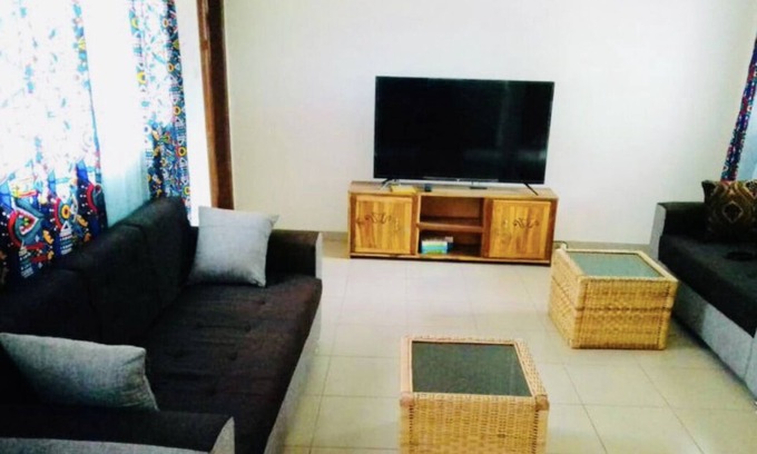 Lome Apartment | A 3 min de Laéroport, apt de 2ch : Confort et Modernité