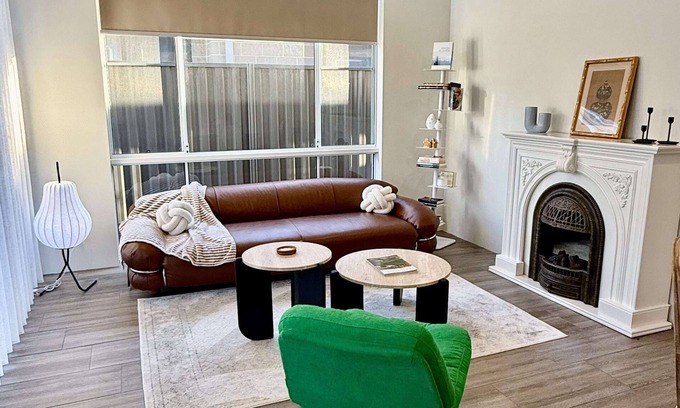 Brabham House | A beautiful 4x2 home on the Swan Valley door stop. Light and airy, 2 living rooms, separate laundry, large fully fenced backyard for the kids run around. Quiet street, walking distance to shops.