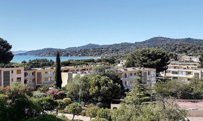 La Faviere Apartment | A/C T2, WIFI, Private Parking, Close to Beach - Bormes les Mimosas