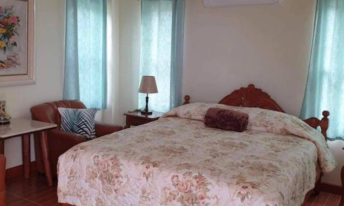 San Juan Villa | A charming ocean front resort.