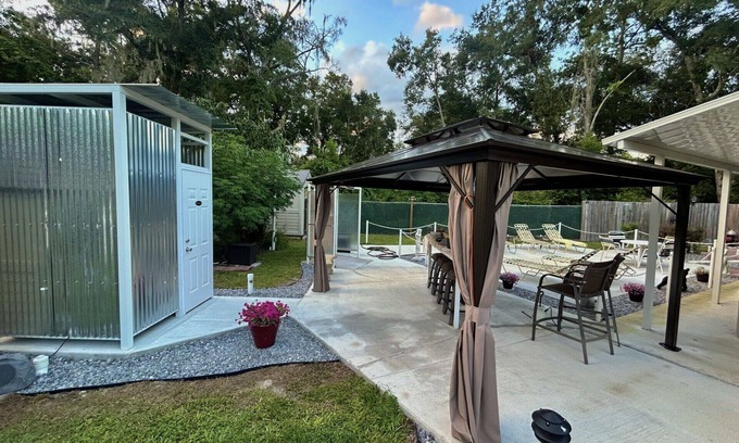 Fellowship House | A Clothing Optional & Nude Tent Site Oasis WEC 5 Mile Away T