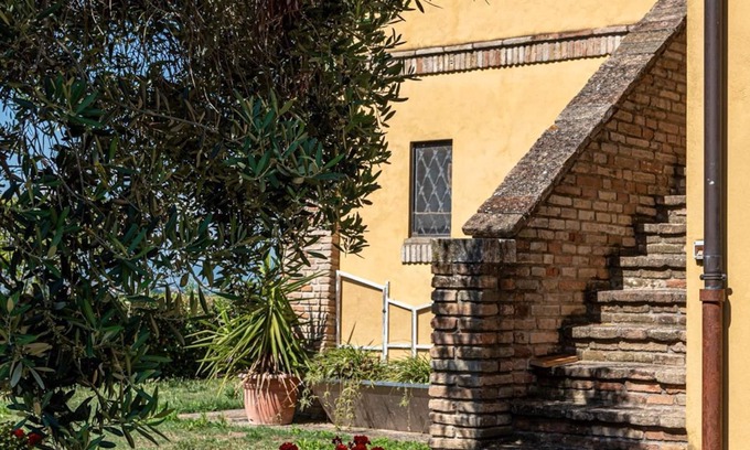 Castelfidardo House | A corner of paradise in the countryside, a few km from the sea and mountains behind