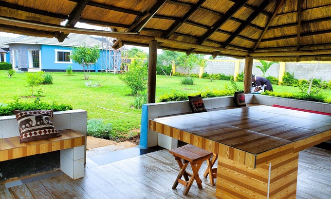 Lusaka Central House | A Cozy House with Private Pool - Outdoor Dining & backup power