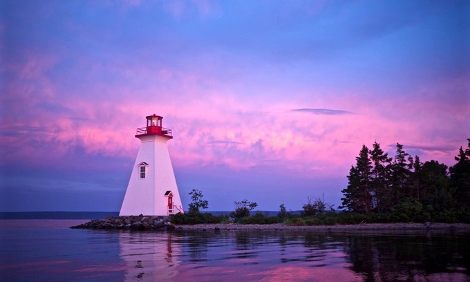 Baddeck Cottage | A cozy place to stay with access to the beach
