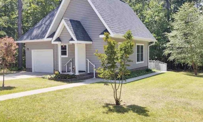 Fayetteville House | A Cute Home for your own desires