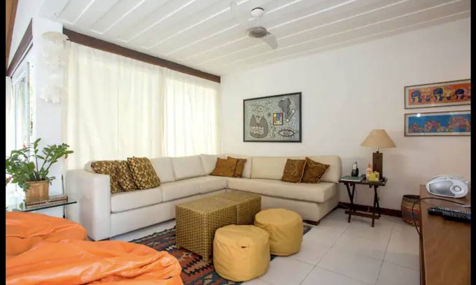 Buzios House | A delight close to the beach and the center