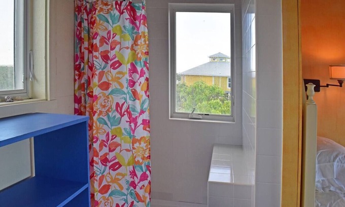 Wemyss Settlement Villa | A Delightful Get Away Villa - 5 min walk from a semi-private beach!