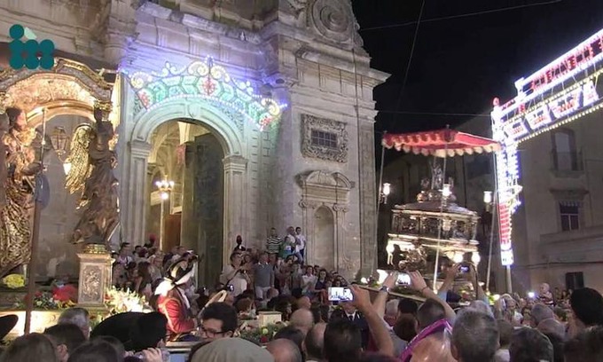 Caltagirone Apartment | A Due Passi Dalla Scalinata