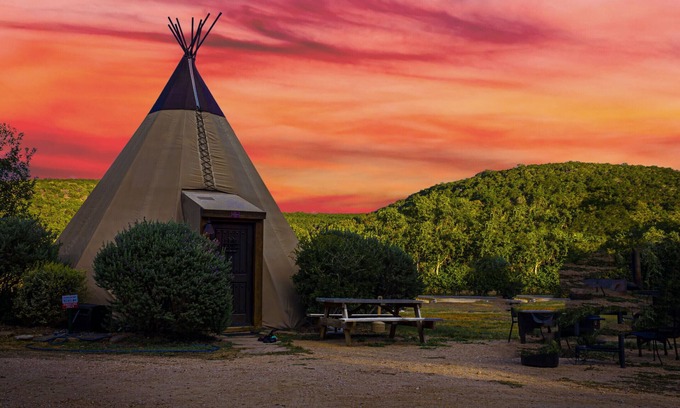 New Braunfels Ski Chalet | A Glamping Tipi Stay w/Outdoor Fun!