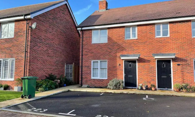 Seabrook Cottage | A great luxurious house by the beach.