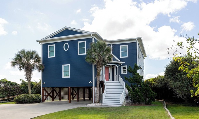 Pine Knoll Shores House | A Gritty Palace - Oceanfront House, 5BR, 4.5BA, Pine Knoll Shores