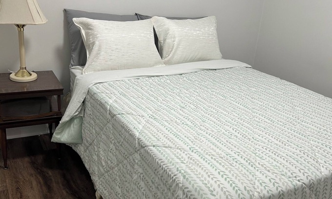 Durham Region House | A little 5 Stars Living in Oshawa just second to 401, minute to Oshawa Mall.