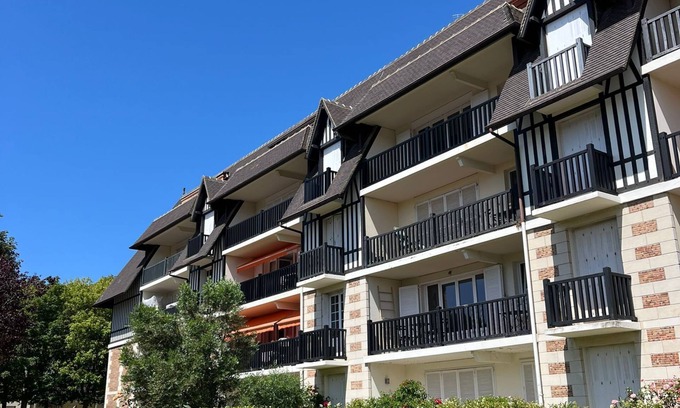 Deauville City Centre Apartment | A little Normandy getaway just 5 minutes from the sea!