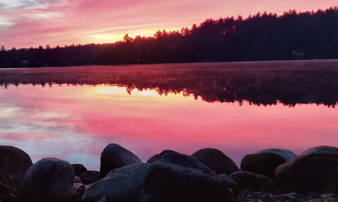 Freedom House | A little slice of paradise, in all 4 seasons. Private beach, Dock and Sunsets!