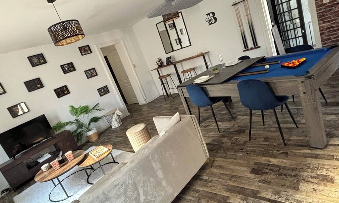 Charleville-Mezieres Apartment | A&M Games And Spa