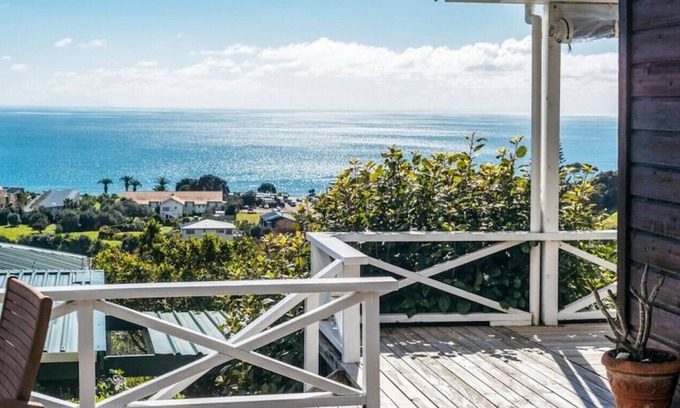 Onetangi House | A million dollar views without the price tag
