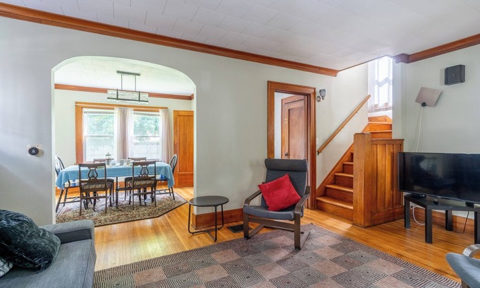 Rochester House | A "Most-Loved" Craftsman home, great location & amenities, A/C, WiFi, parking