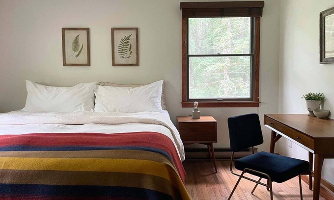 Yulan Cabin | A peaceful, quaint cabin in the woods offers a country-side escape for couples, small families, and friends.