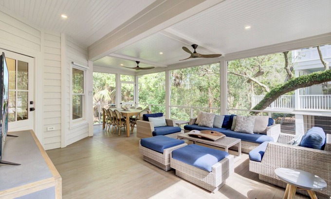 Isle of Palms House | A Peaceful Retreat, Steps from the Action